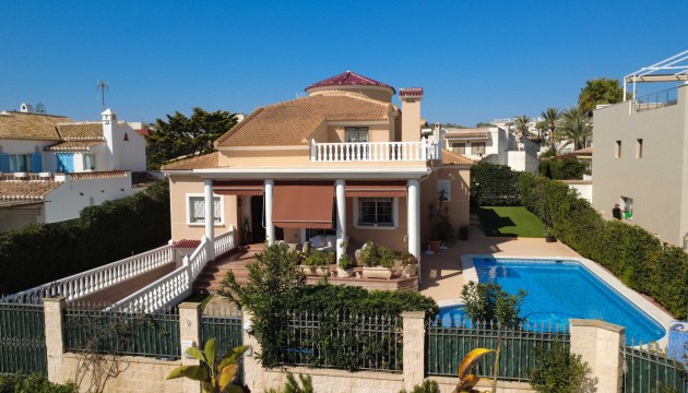 Detached Villa - Odsprzedaż - Torrevieja - Torrelamata - La Mata
