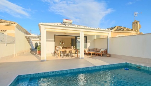 Detached Villa - Odsprzedaż - Torrevieja - Torrevieja