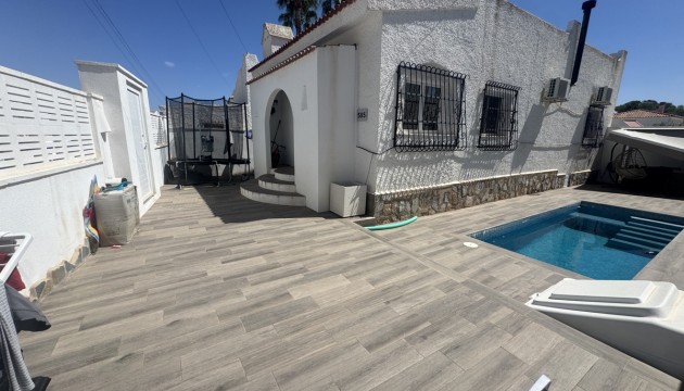 Detached Villa - Resale - Orihuela Costa - Villamartín