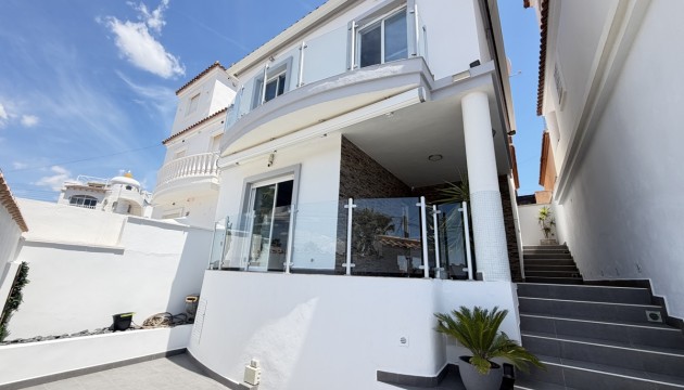Detached Villa - Resale - Orihuela Costa - Villamartín