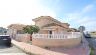 Detached Villa - Resale - Torrevieja - IH-37411