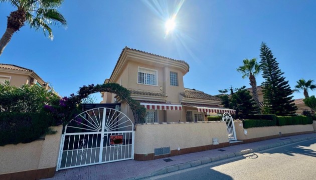 Detached Villa - Resale - Torrevieja - Los Altos