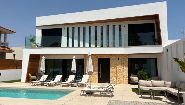 Detached Villa - Resale - Torrevieja - Los Altos