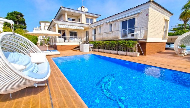 Detached Villa - Resale - Torrevieja - Torrelamata - La Mata