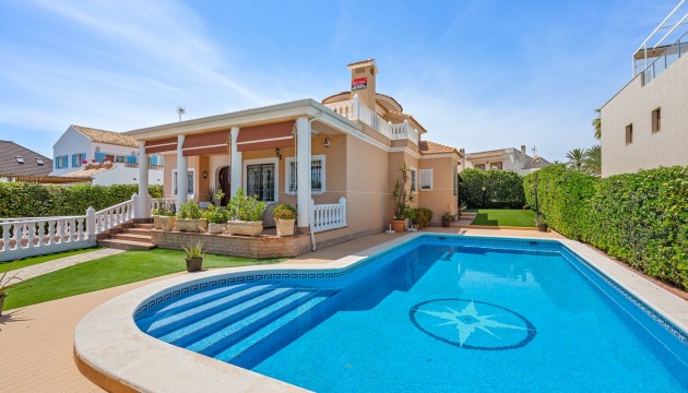 Detached Villa - Resale - Torrevieja - Torrelamata - La Mata