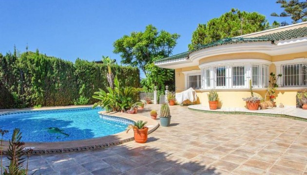 Detached Villa - Resale - Torrevieja - Torreta Florida