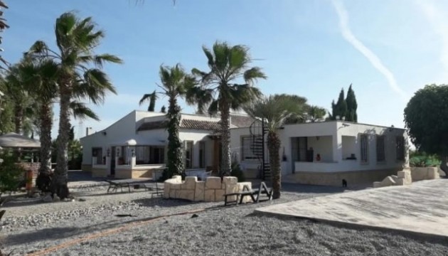 Detached Villa - Videresalg - La Matanza - La Matanza