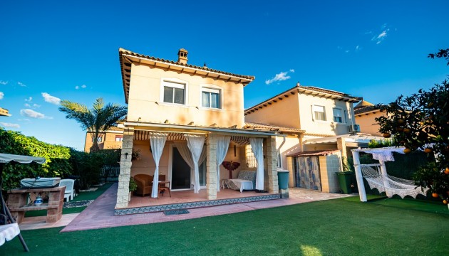 Detached Villa - Videresalg - Orihuela Costa - Benferri