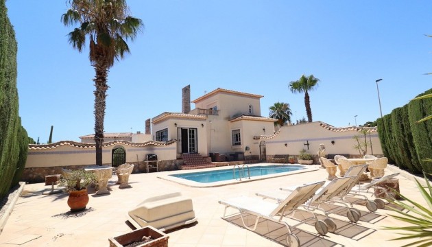 Detached Villa - Videresalg - Orihuela Costa - Las Ramblas