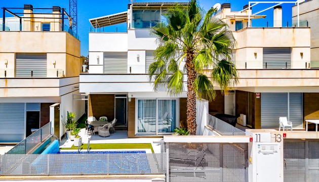 Detached Villa - Videresalg - Orihuela Costa - Lomas de Cabo Roig