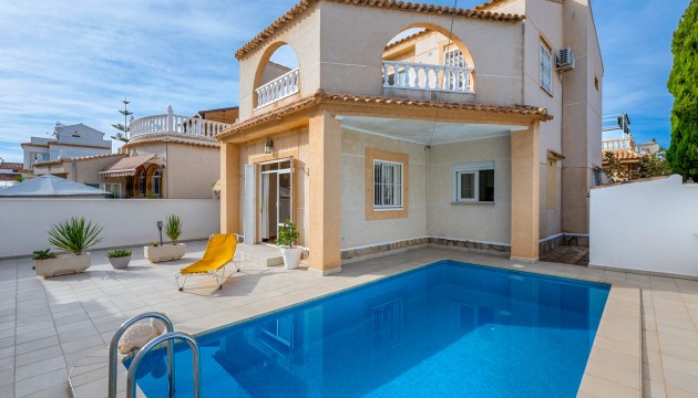 Detached Villa - Videresalg - Orihuela Costa - Playa Flamenca