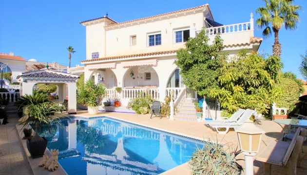 Detached Villa - Videresalg - Orihuela Costa - Villamartín