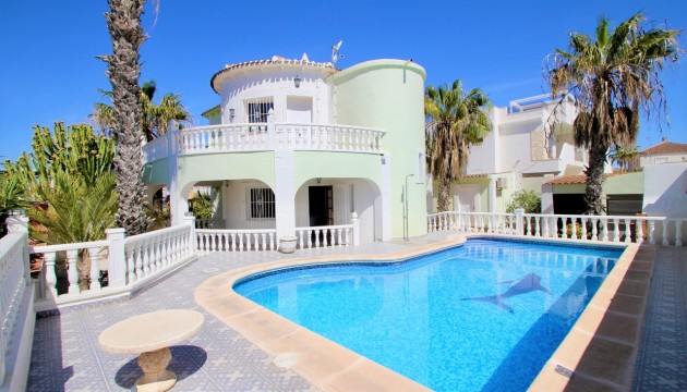 Detached Villa - Videresalg - Orihuela Costa - Villamartín