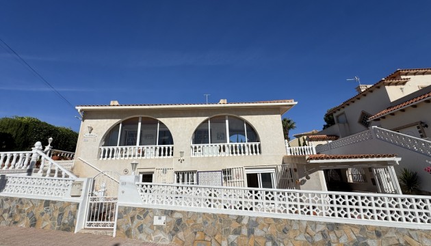 Detached Villa - Videresalg - Orihuela Costa - Villamartín