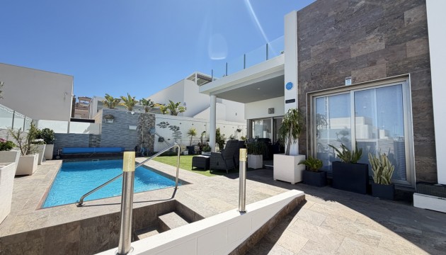Detached Villa - Videresalg - Orihuela Costa - Villamartín