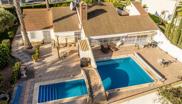 Detached Villa - Videresalg - Orihuela Costa - Villamartín