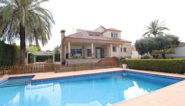 Detached Villa - Videresalg - Pilar de la Horadada - Mil Palmeras