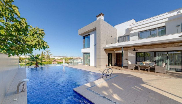 Detached Villa - Videresalg - Torrevieja - Los Balcones - Los Altos del Edén