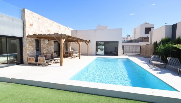 Detached Villa - Wiederverkauf - Algorfa - Algorfa