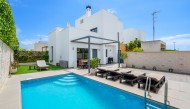 Detached Villa - Wiederverkauf - Ciudad Quesada - CB-47276