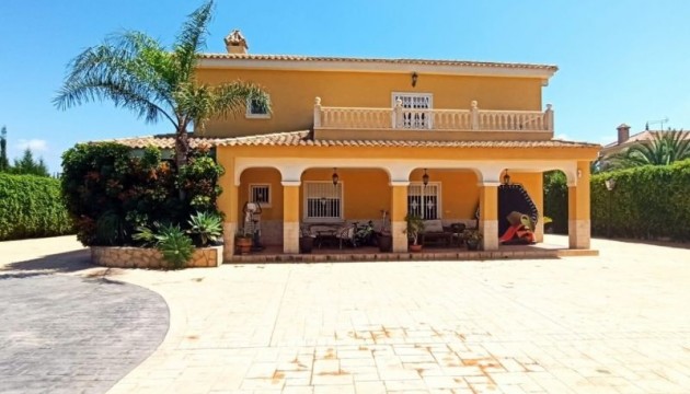 Detached Villa - Wiederverkauf - Elche - Elche