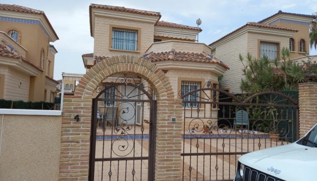 Detached Villa - Wiederverkauf - Guardamar del Segura - El Raso