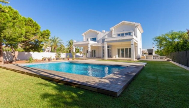 Detached Villa - Wiederverkauf - Orihuela Costa - Cabo Roig