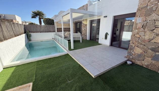 Detached Villa - Wiederverkauf - Orihuela Costa - Cabo Roig