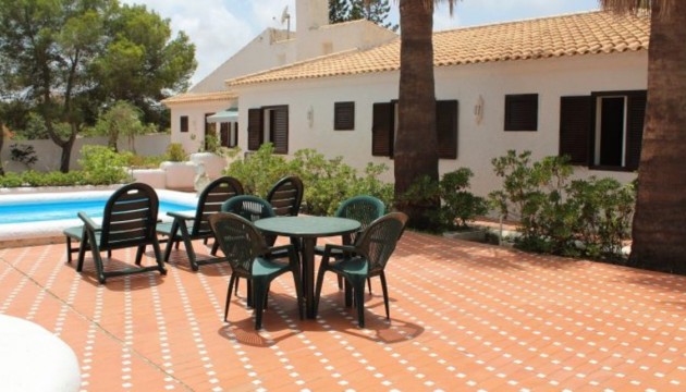 Detached Villa - Wiederverkauf - Orihuela Costa - Cabo Roig