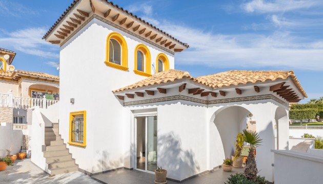 Detached Villa - Wiederverkauf - Orihuela Costa - La Zenia