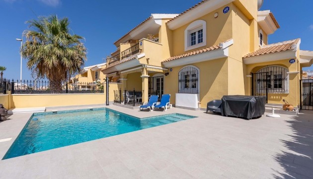 Detached Villa - Wiederverkauf - Orihuela Costa - Los Dolses
