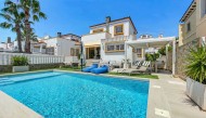 Detached Villa - Wiederverkauf - Orihuela Costa - MOVE-373