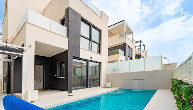 Detached Villa - Wiederverkauf - Orihuela Costa - Punta Prima