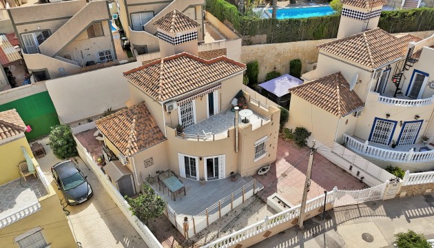 Detached Villa - Wiederverkauf - Orihuela Costa - Villamartín