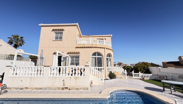 Detached Villa - Wiederverkauf - Orihuela Costa - Villamartín