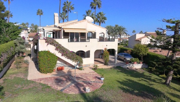 Detached Villa - Wiederverkauf - Orihuela Costa - Villamartín