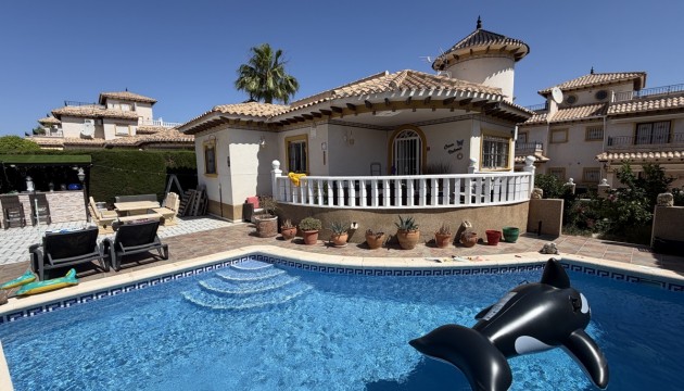 Detached Villa - Wiederverkauf - Orihuela Costa - Villamartín