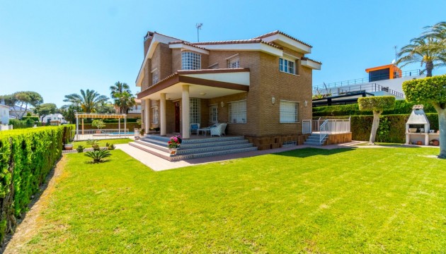 Detached Villa - Wiederverkauf - Torrevieja - La Veleta