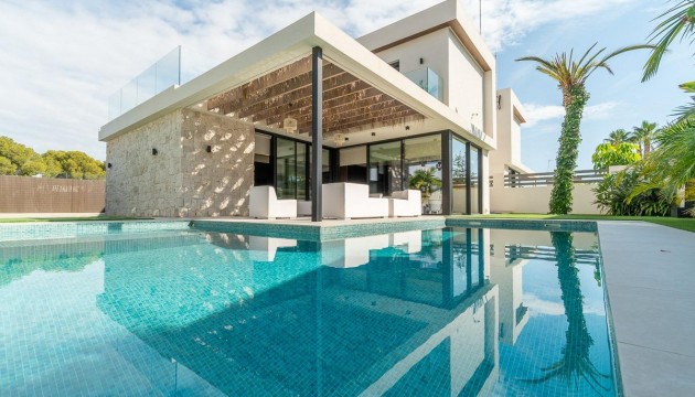 Detached Villa - Wiederverkauf - Torrevieja - Los Balcones - Los Altos del Edén