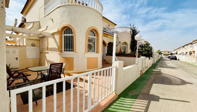 Detached Villa - Wiederverkauf - Torrevieja - Torrevieja