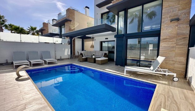 Fristående Villa - Begagnad - Orihuela Costa - Lomas de Cabo Roig