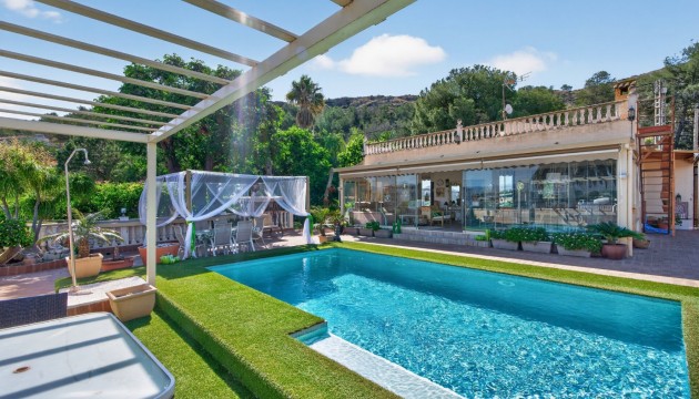 Fristående Villa - Begagnad - Orihuela - Orihuela Center