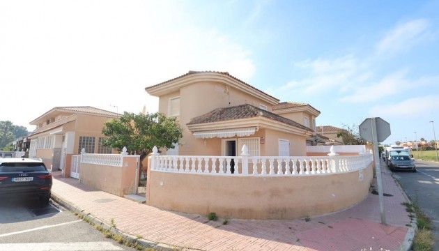 Fristående Villa - Begagnad - Torrevieja - Los Balcones - Los Altos del Edén