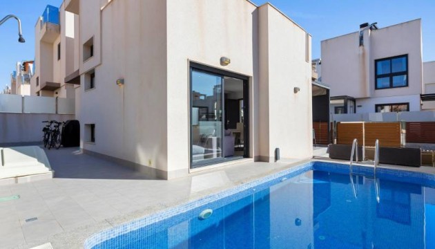 Fristående Villa - Begagnad - Torrevieja - Torrevieja