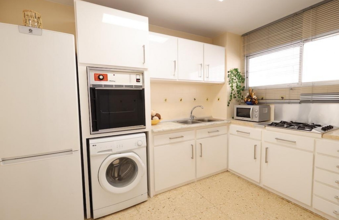 Herverkoop - Apartment - Alicante - Barrio Obrero