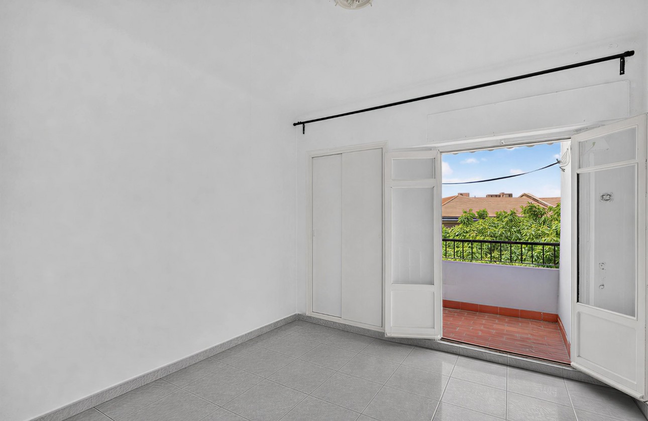 Herverkoop - Apartment - Alicante - Calle de los Doscientos