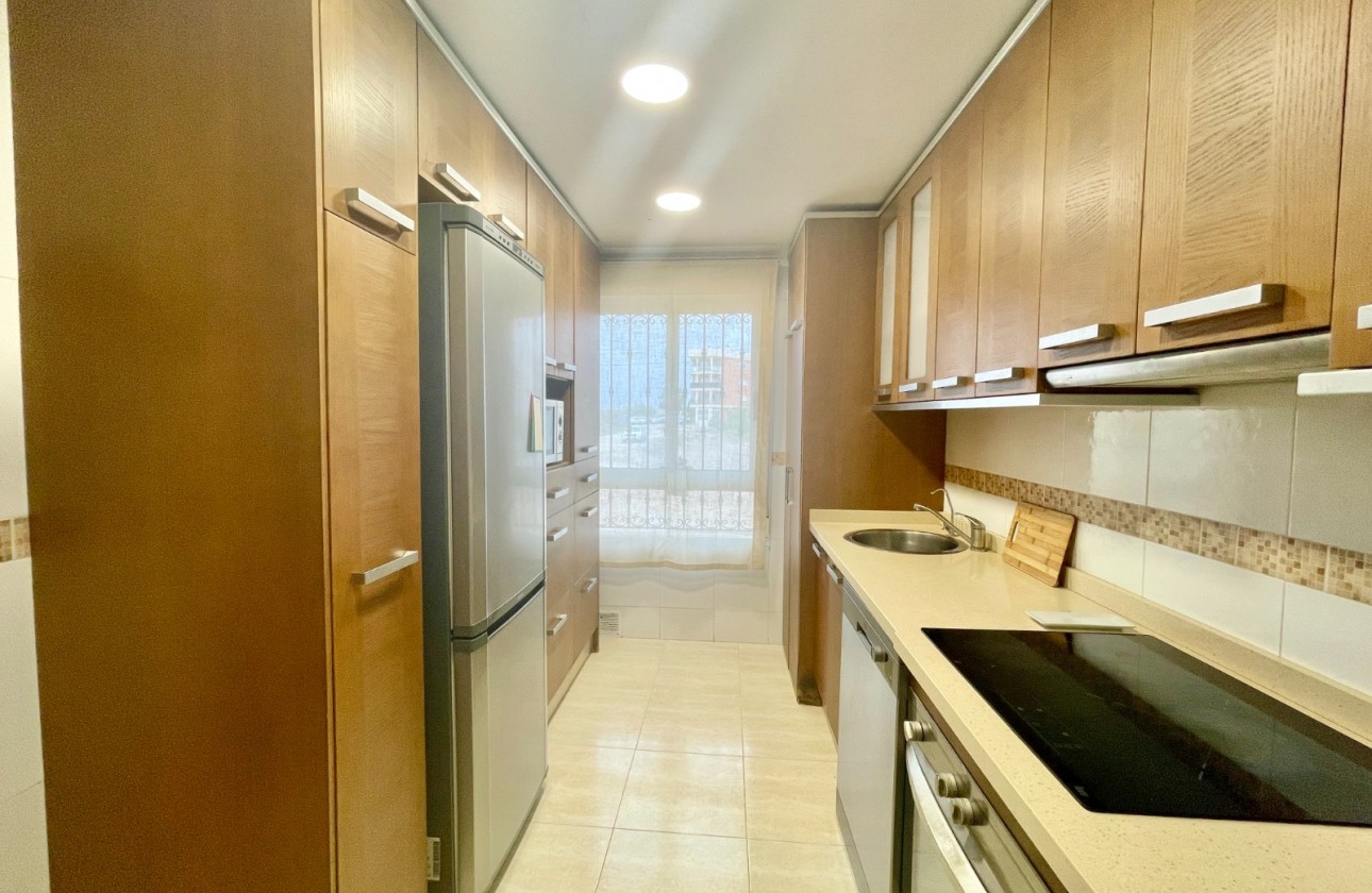 Herverkoop - Apartment - Almoradi