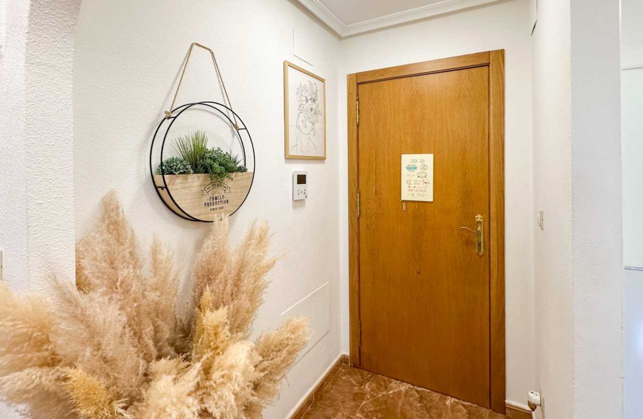 Herverkoop - Apartment - Guardamar del Segura