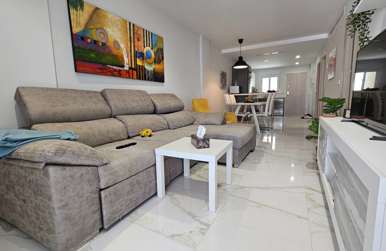 Herverkoop - Apartment - La Marina
