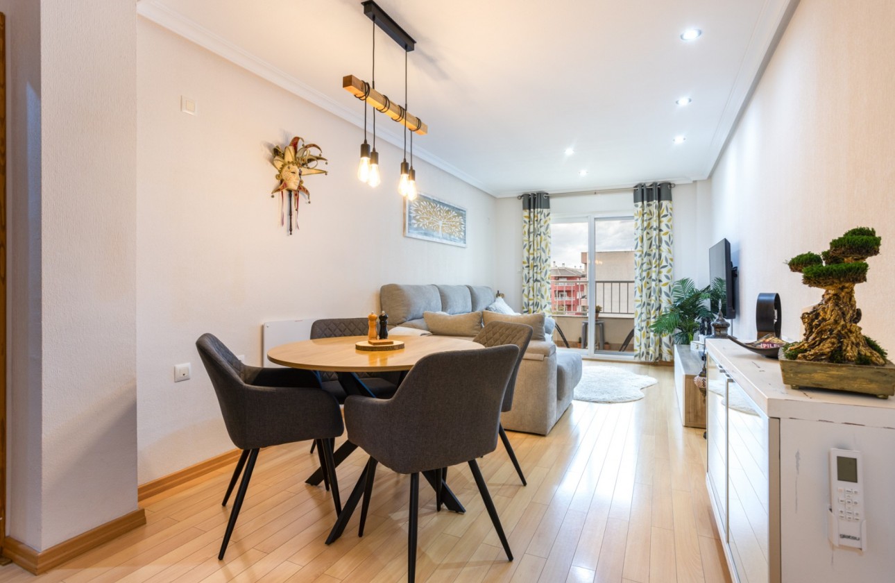 Herverkoop - Apartment - Los Montesinos